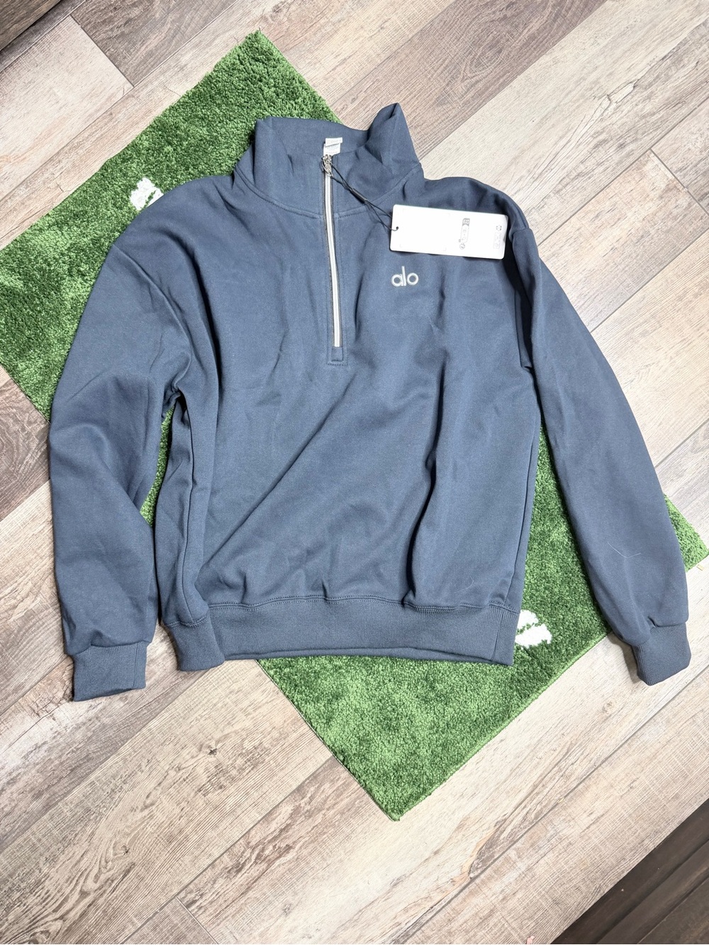 ALO Yoga Men's Navy Half-Zip Pullover Sweater - Picture 2 of 5